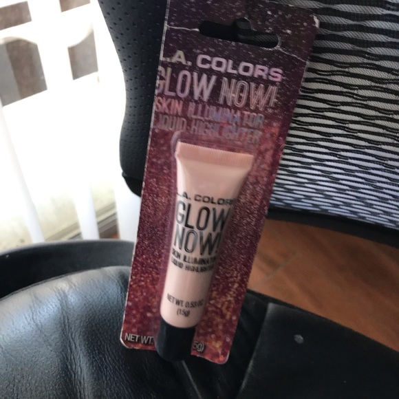 L.A COlors GLOW NOW SKIN ILUMINATOR - Picture 4 of 8